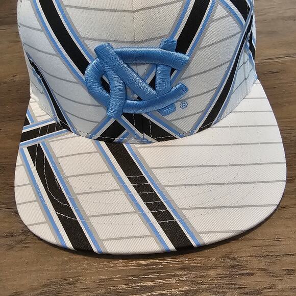 Vtg North Carolina Tar Heels Fitted Flat Bill Hat White Striped UNC NCAA L/XL - Picture 3 of 11
